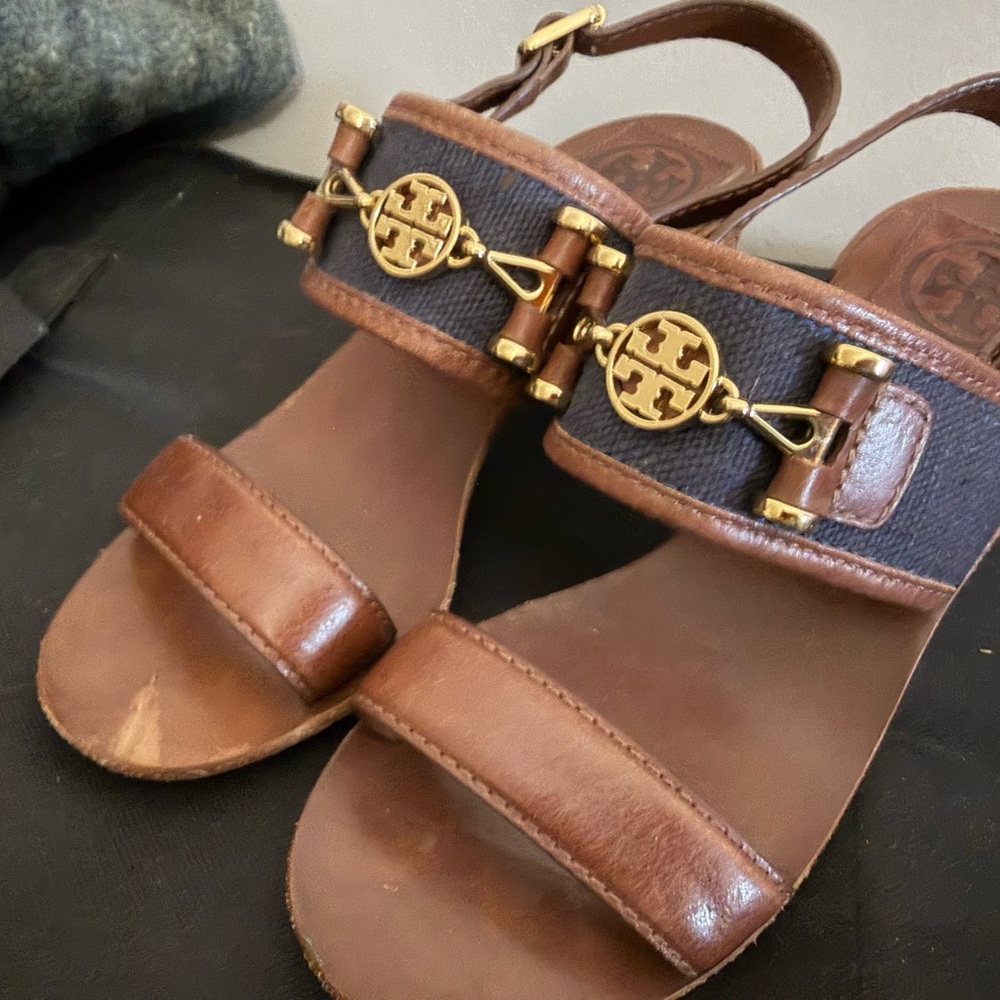 Tory Burch Brown Leather Sandals with Gold Detailing